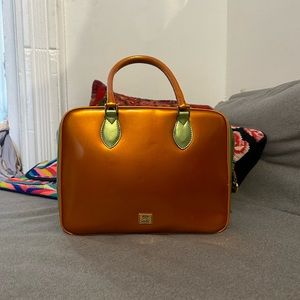 Moschino Redwall - Handbag